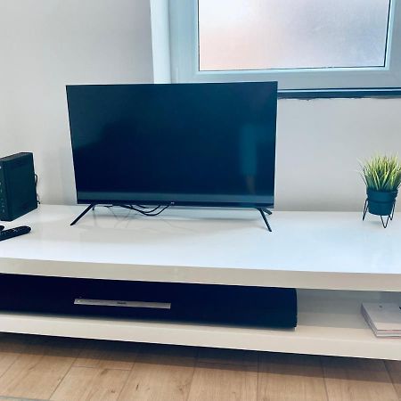 100% Renovated - Quiet Appartment لييج المظهر الخارجي الصورة